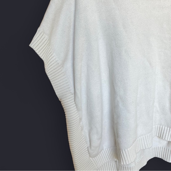 Banana Republic White Knit Turtleneck Poncho Sweater (XS) - Picture 4 of 6